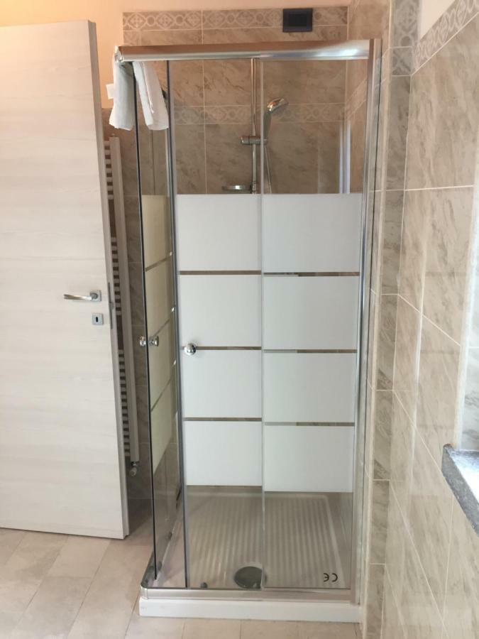 דירות מנדלו דל לאריו Casa Stefania מראה חיצוני תמונה