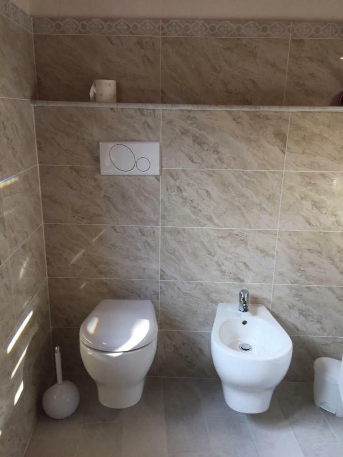 דירות מנדלו דל לאריו Casa Stefania מראה חיצוני תמונה